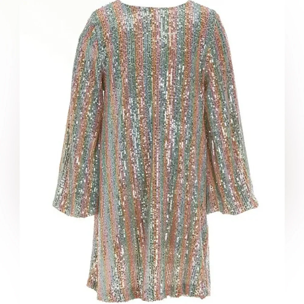 This kids dress is so beautiful! The sequins give it such a glamorous look. - Picture 2 of 10